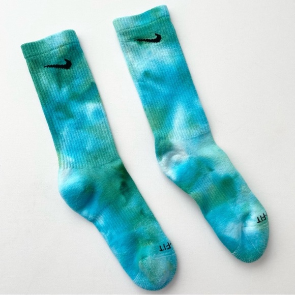 SOLD - Nike Tie Dye Unisex Women's 6-10 Crew Socks Dri Fit Turqoise Blue Medium - Picture 3 of 5